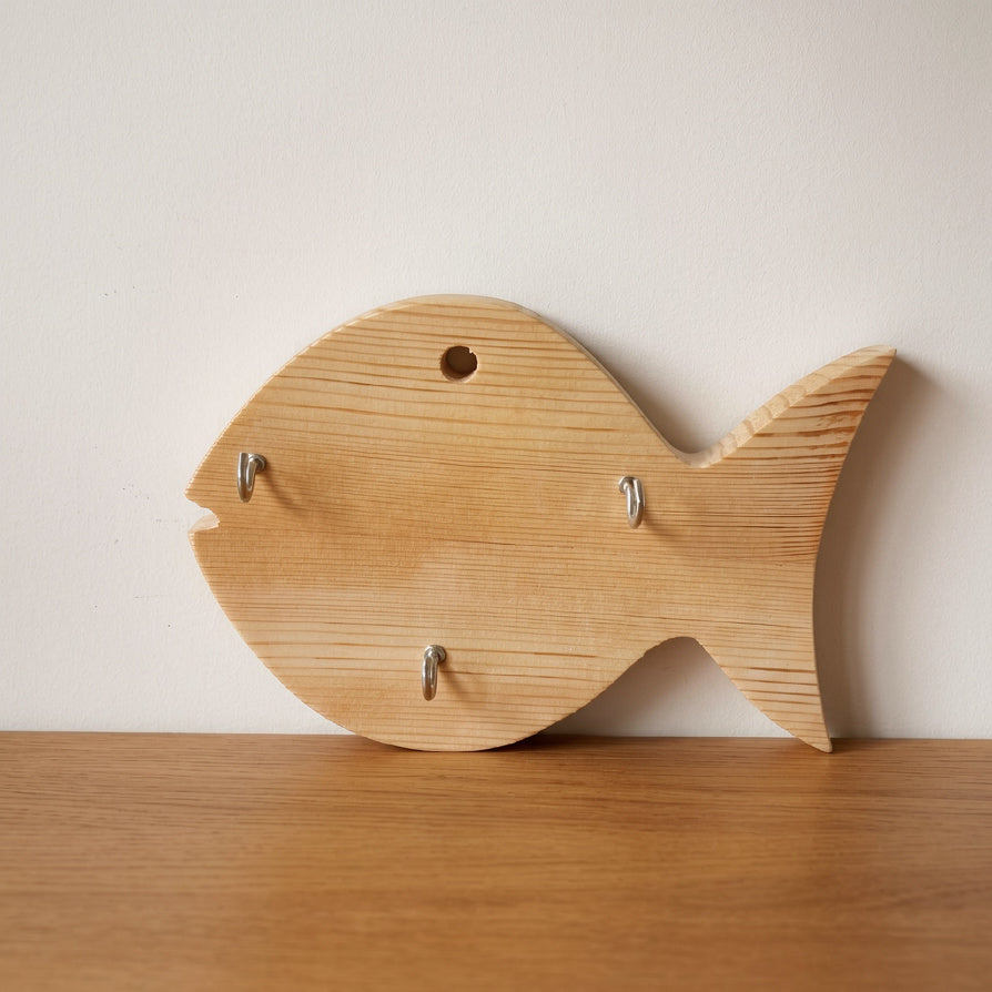 NIVA_Fish Key Holder - Pine Wood